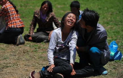 2022年腊八节下葬是否适合