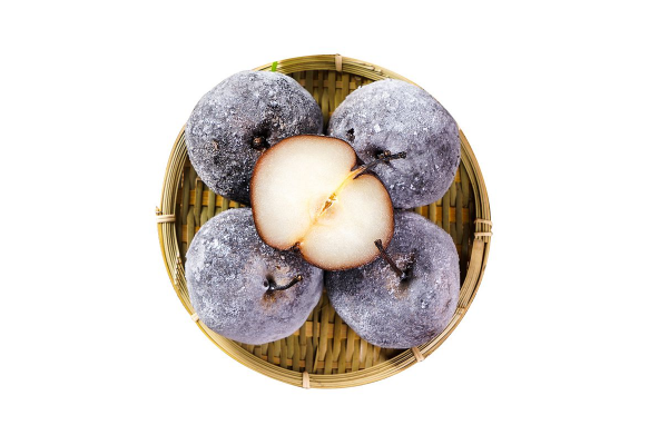 冻梨可以用热水解冻吗