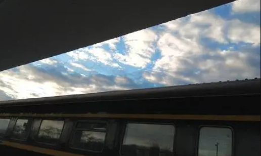 现在坐火车还要带口罩吗最新2023