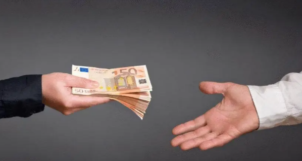 2023年春节借钱给别人好不好