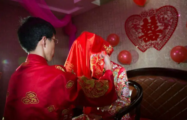 新娘可以一个人上台吗