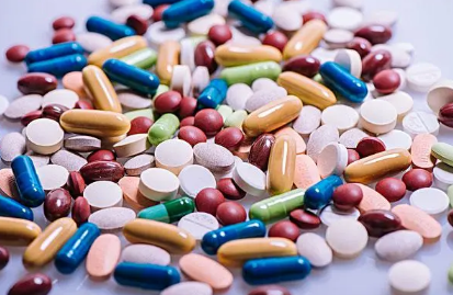 易蒙停和诺氟沙星能一起吃吗