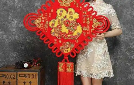 2023春节卧室门挂什么好