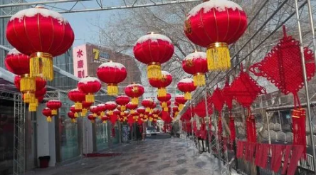 灯笼过小年就挂吗2023