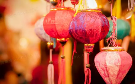 2023春节灯笼可以挂一年吗