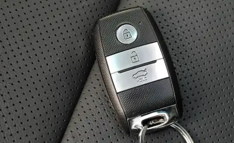 车钥匙和衣服一起洗了还能用吗