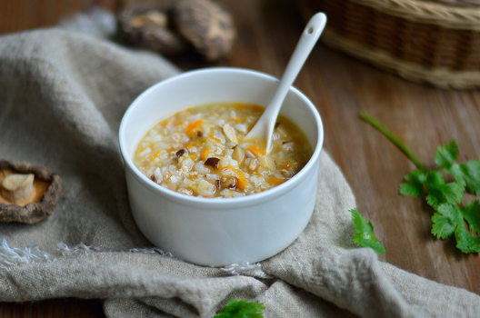 拉肚子喝粥可以吃咸菜吗