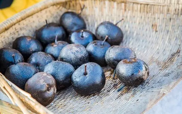 冻梨是化了吃还是冻吃