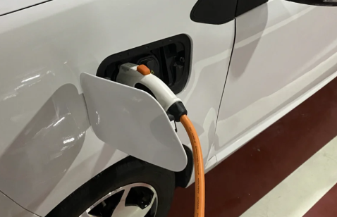 新能源车充电充90还是充满电