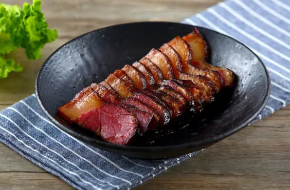 腊肉腌制好了可以直接吃吗