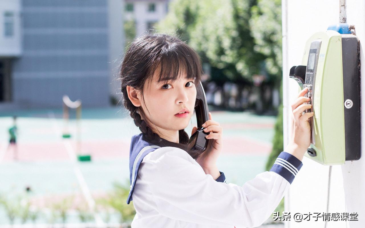 能让男人秒回消息的女人,有什么独家秘诀?教你“握住”他的心