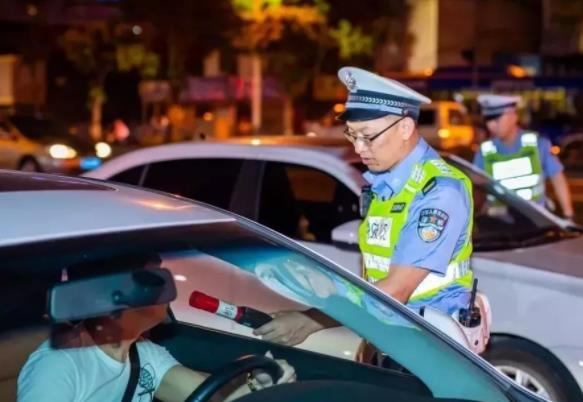 醉驾和酒驾哪个严重呢?判定酒驾和醉驾的标准是什么 醉驾和酒驾哪个严重呢?酒驾和醉驾的危害有哪些