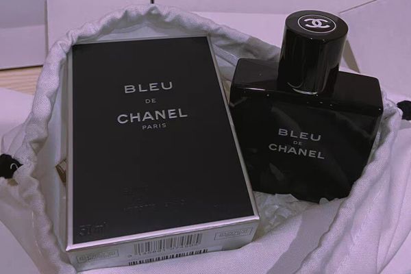 香奈儿蔚蓝.jpg
