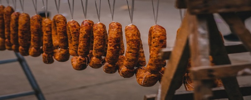 香肠灌好后是否立即晒 香肠灌好了多长时间晒