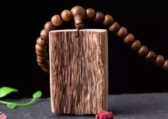 沉香搁置久了会不会腐烂?沉香和檀香的差别是什么 沉香和檀香的差别是什么?沉香珠子可以碰水吗