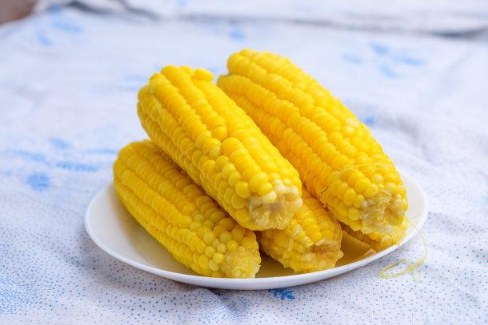 甜玉米煮的时候要放盐吗