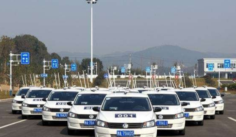 转驾校需要重新交钱吗