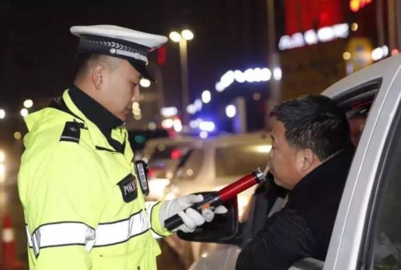 醉驾和酒驾哪个严重呢?判定酒驾和醉驾的标准是什么 醉驾和酒驾哪个严重呢?酒驾和醉驾的危害有哪些