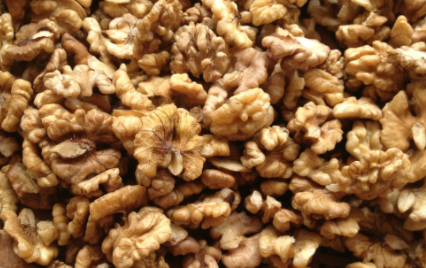 红色核桃仁是怎么回事