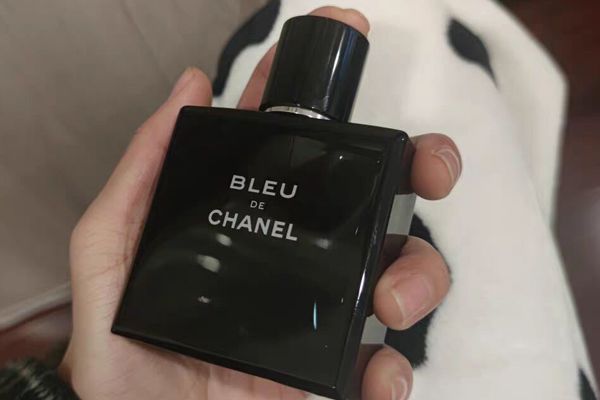 香奈儿蔚蓝1.jpg