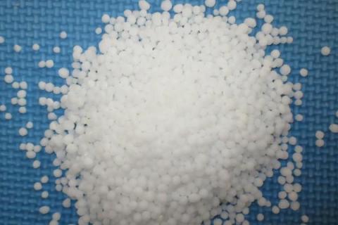 尿素喷施叶面肥按多少的比例兑水