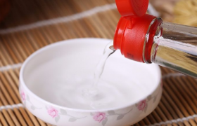 白醋加姜片三天祛斑是真的吗