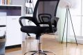 升降椅原理（可升降椅子的工作原理）