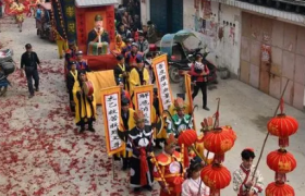 2022过年给灶王爷磕几个头