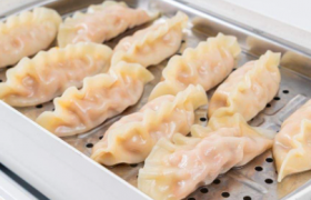 蒸饺子放什么不粘的方法