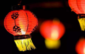 过年的灯笼每年都需要换新的吗2022