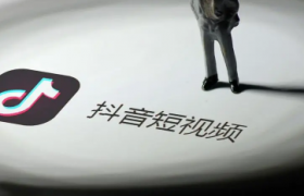 抖音上四个人Pk怎么开