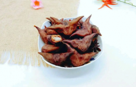 煮菱角放糖还是醋好吃