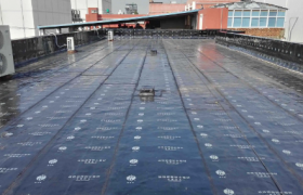 房顶防水几小时后下雨没事吧