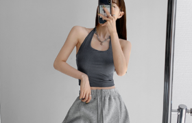 挂脖吊带适合什么裙子比较辣妹