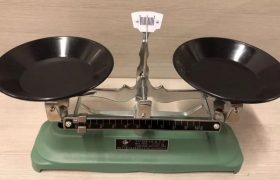 托盘天平的使用方法是什么